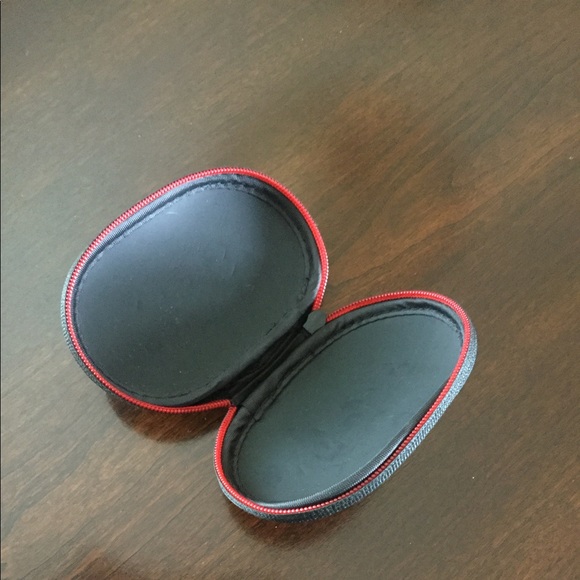 Power Beats - Picture 3 of 5